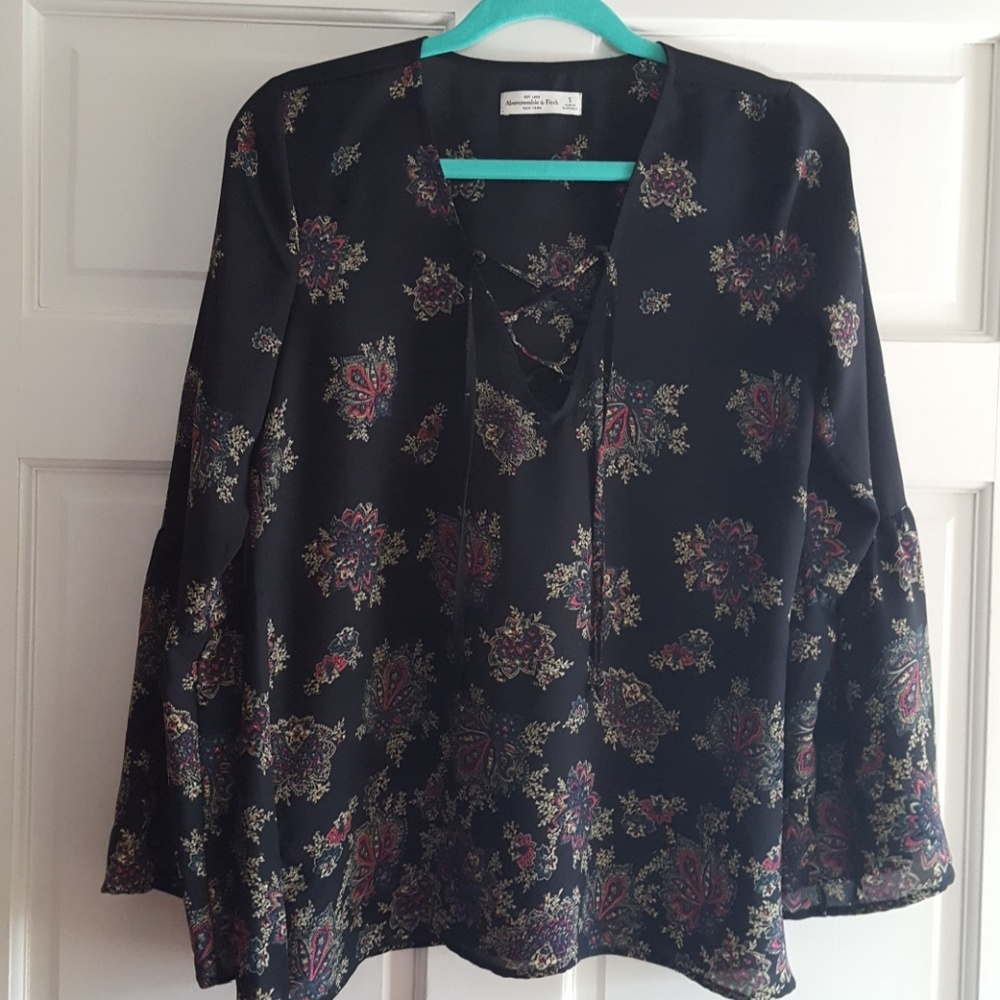 Abercrombie and Fitch Flowy Long sleave